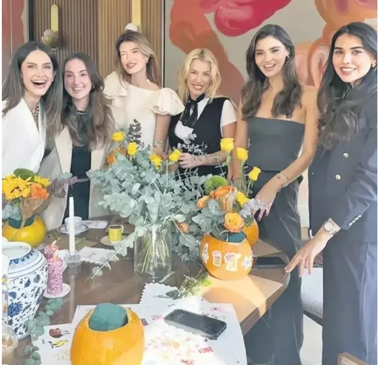 Cengiz Ünder'in nişanlısı 8 milyonluk yüzüğüyle kutlama yaptı