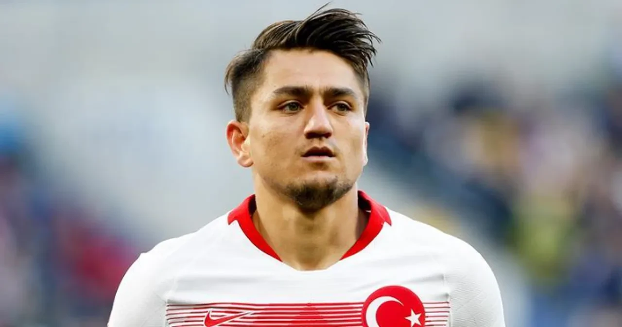 Cengiz Ünder'in nişanlısı 8 milyonluk yüzüğüyle kutlama yaptı