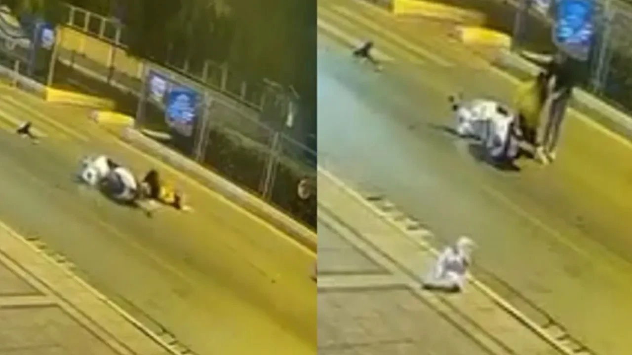 Duygulandıran kaza anı! Yaralanan sahibinin başından ayrılmadı