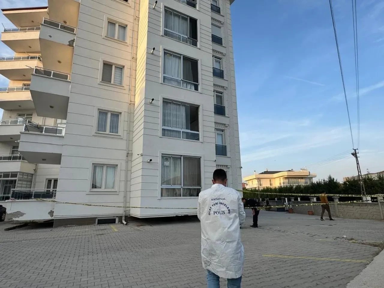 Ebru öğretmenden acı haber! Annesi görünce sinir krizi geçirdi