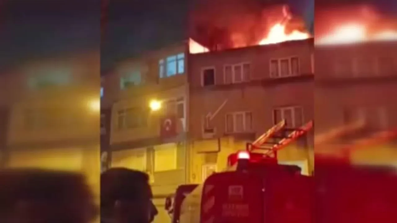 Fatih’te 3 katlı binada korkutan yangın