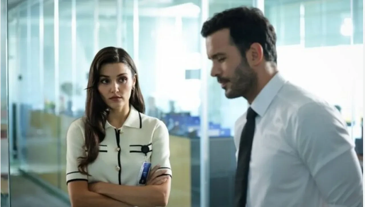 Hande Erçel ile Barış Arduç'un dizisindeki prodüksiyon hatası seyircinin gözünden kaçmadı