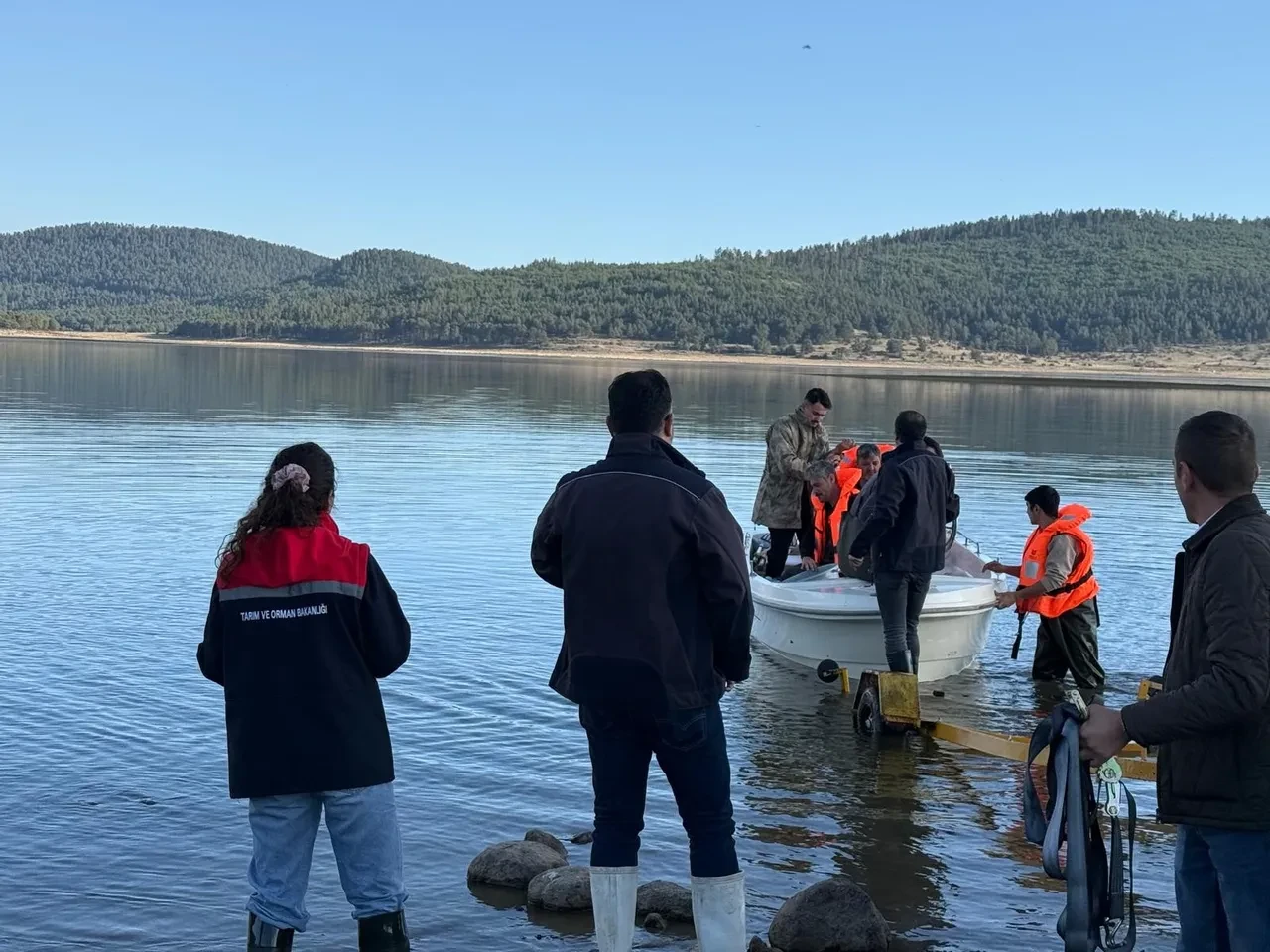 Kilometrelerce hayalet ağ tespit edildi! Yüzlerce balık canlı kurtarıldı