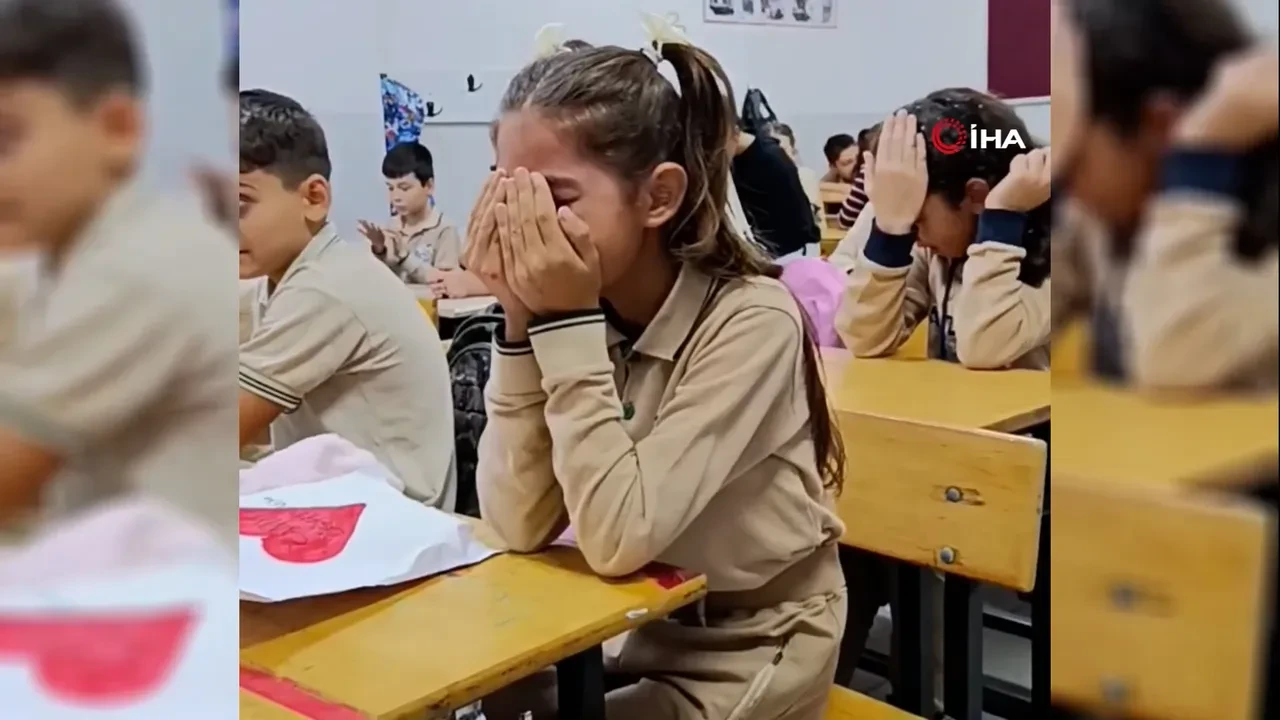 Öğretmenlerine veda eden öğrenciler hıçkıra hıçkıra ağladı!