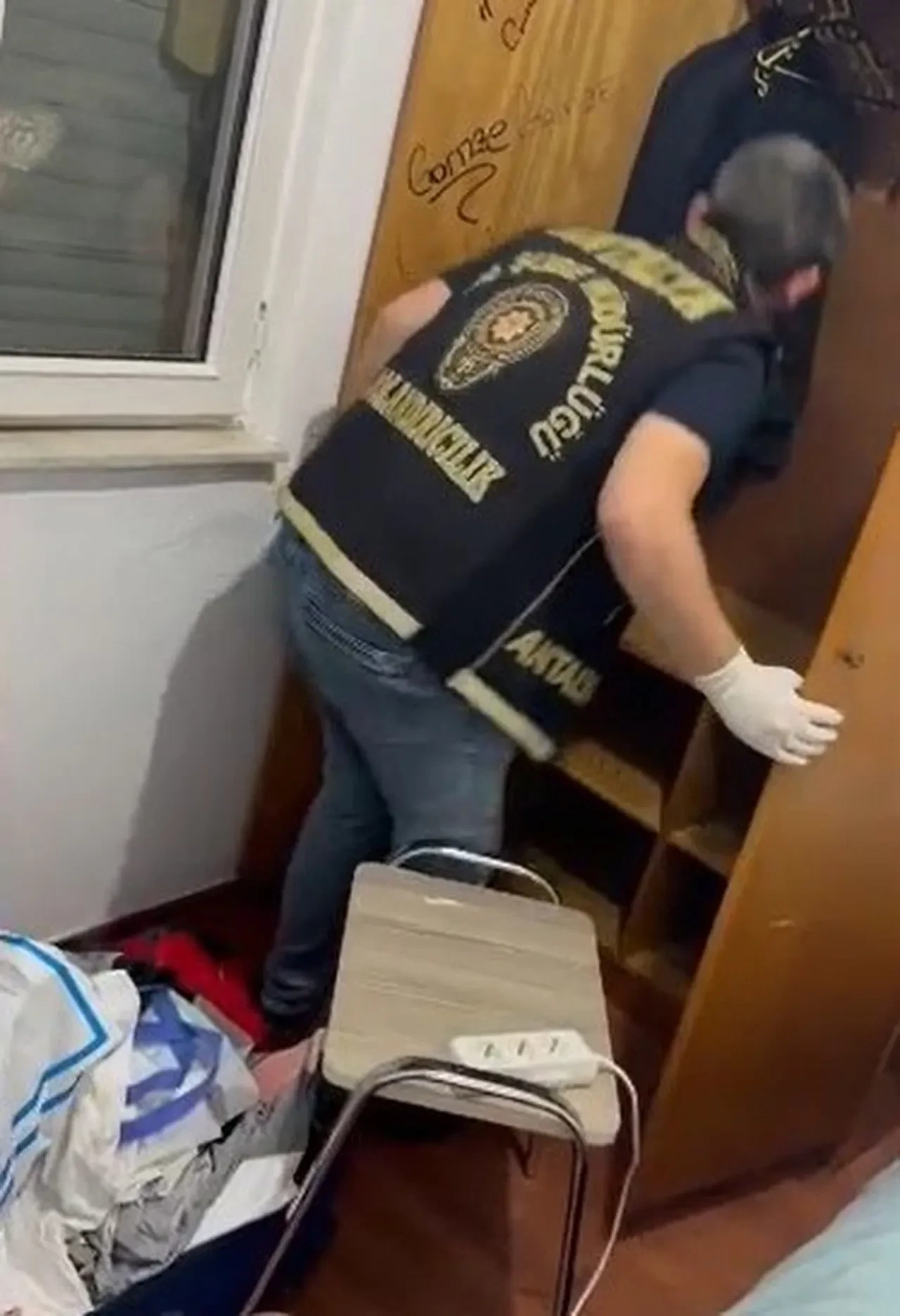 Satılık evler dolandırıcıların radarına girdi! 2 milyonluk vurgun yaptılar