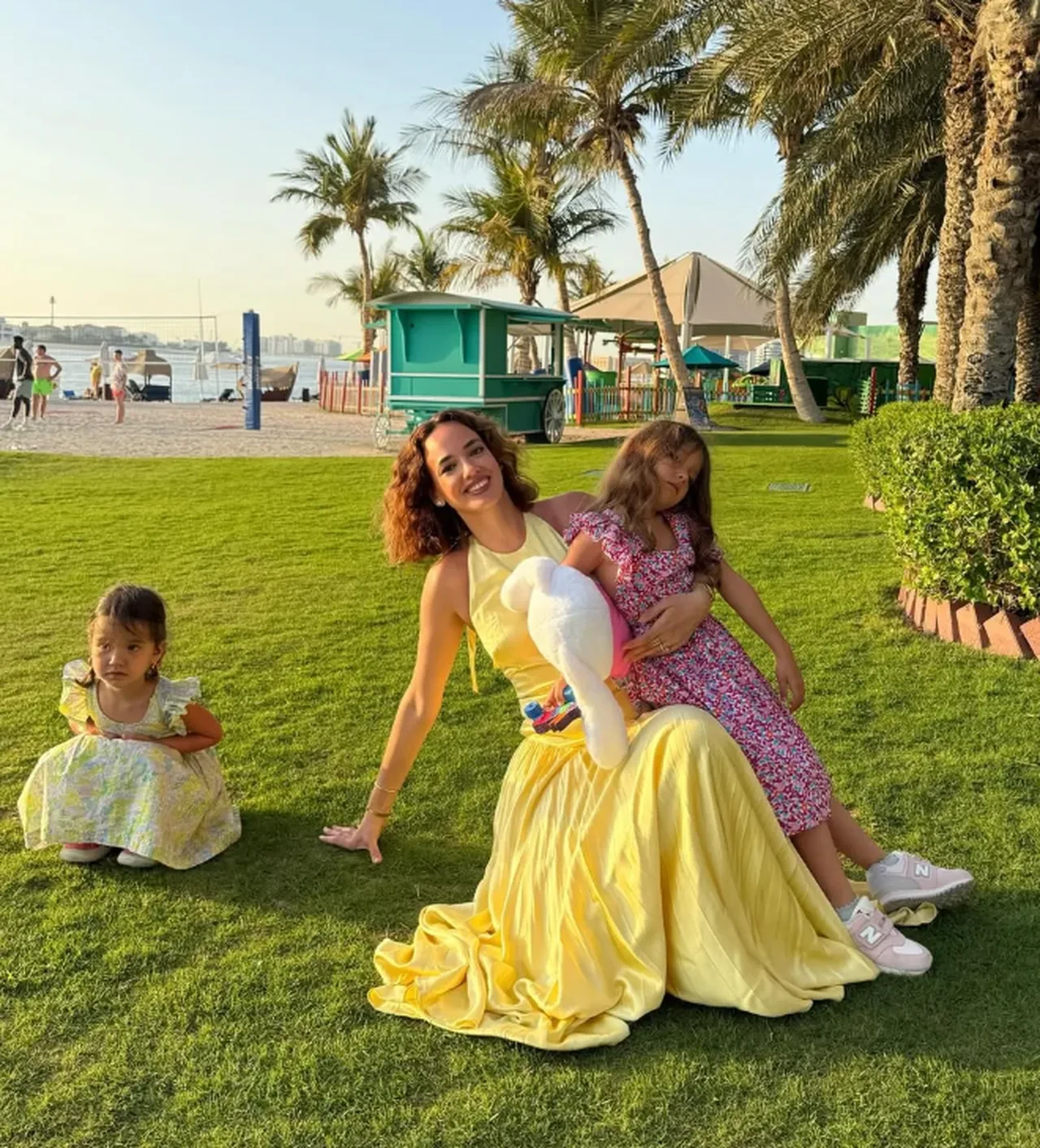 Seda Bakan çocuklarının bakıcısıyla filmde buluştu