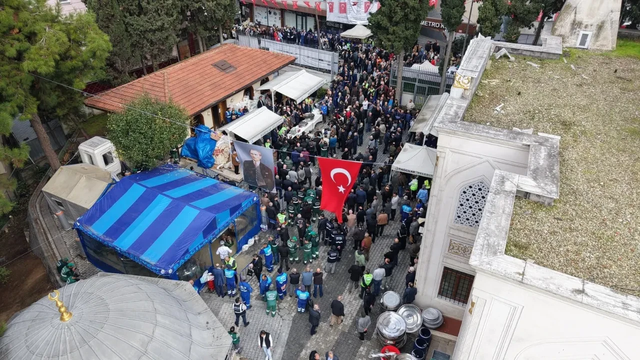 Selaniklilerin 102 yıllık geleneği Bağcılar’da yaşatılıyor! 15 bin kişiye pilav ikram edildi