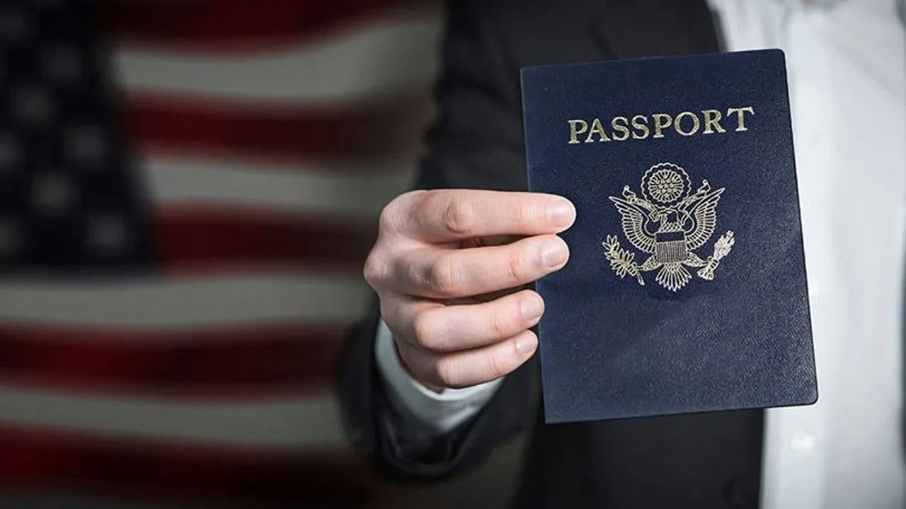 Trump koltuğa oturduğundan beri 80 bin kişinin ABD vizesi iptal edildi