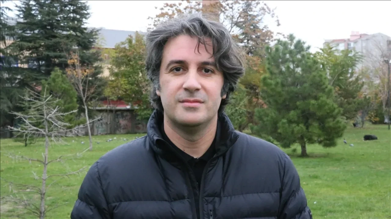 Ünlü akademisyen hesabına gelen parayı görünce şoke oldu! 'Bankacılık sistemi suçlayabilir'