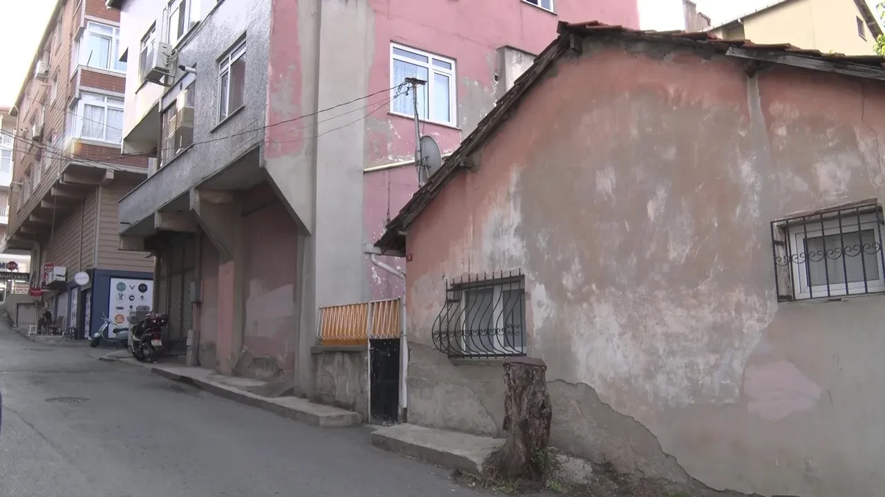 Uyuyan kocasının üzerine kızgın yağ dökerek öldürdü! İfadesi dehşete düşürdü