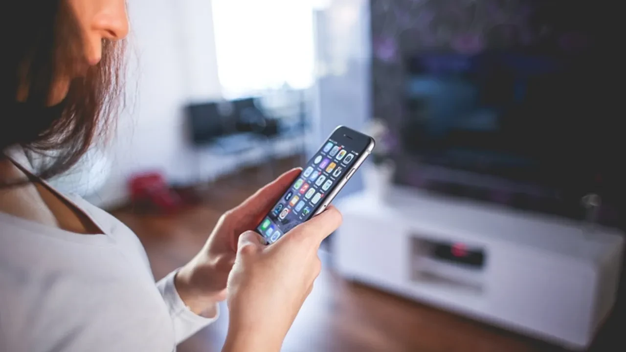 Uzmanlardan kritik sosyal medya uyarısı! Sakın bu videoları izlemeyin!