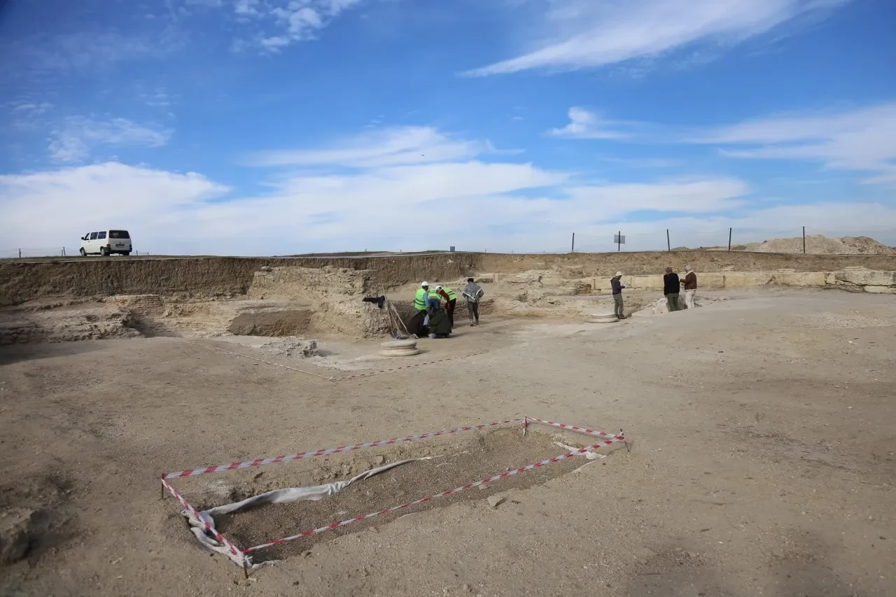 Yapay zeka 2 bin yıllık tarihi canlandırdı: Pompeiopolis'in görkemi ortaya çıktı