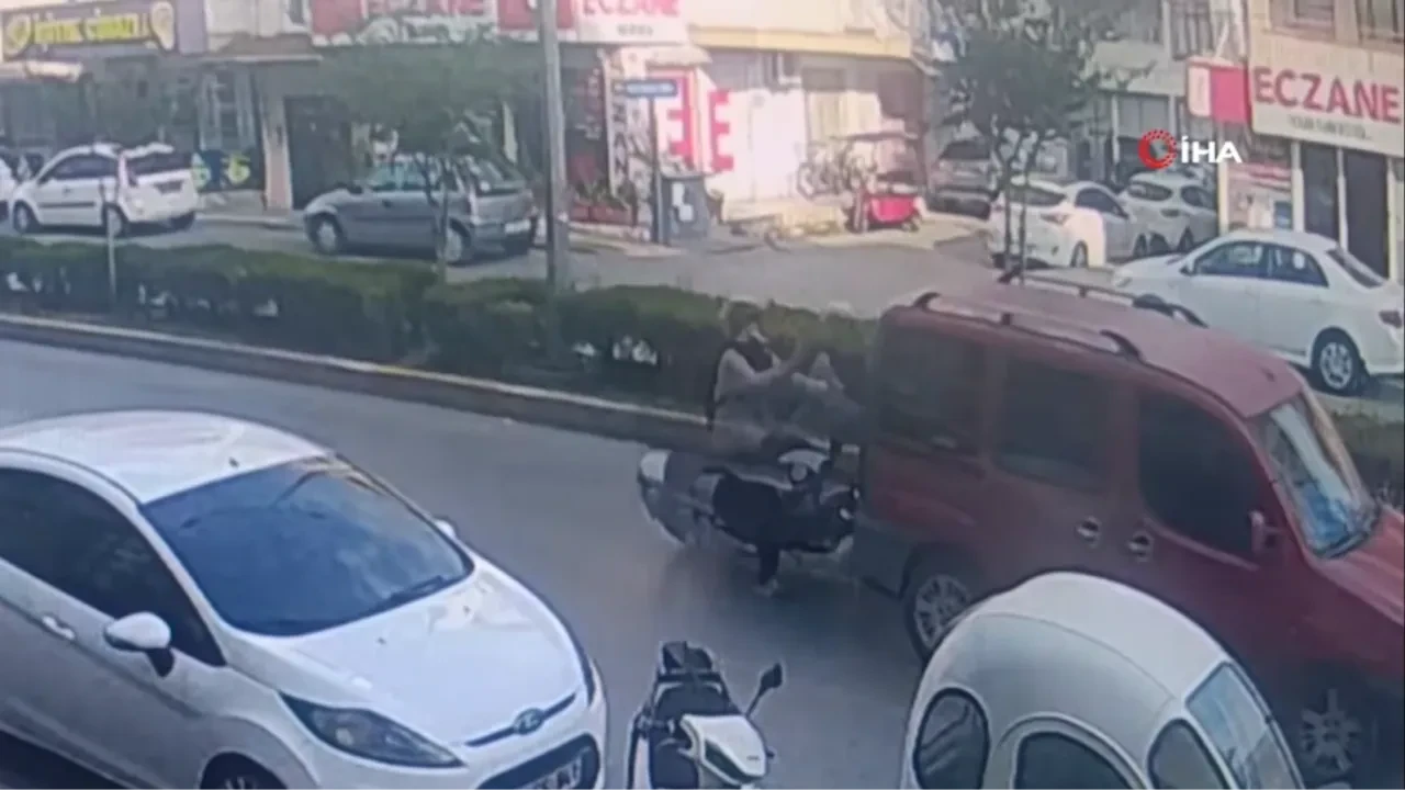 Aynı caddede peş peşe kazalar! O anlar kamerada