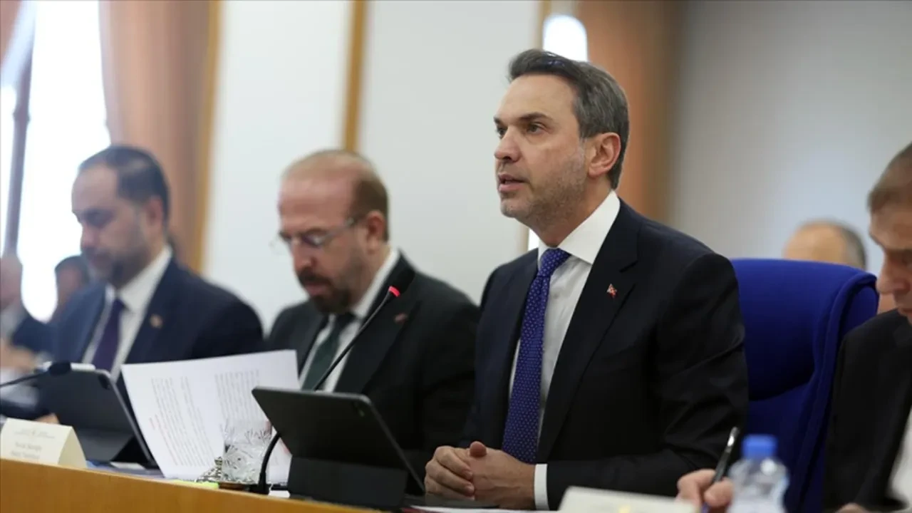 Bakan Bayraktar: 2025 yılı içerisinde, güncel değeri 37 milyar dolar olan 92,4 milyar metreküp doğal gaz keşfettik