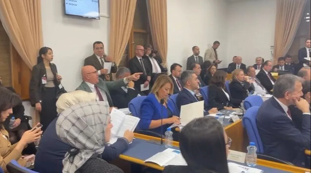 Bakan Bayraktar: 2025 yılı içerisinde, güncel değeri 37 milyar dolar olan 92,4 milyar metreküp doğal gaz keşfettik