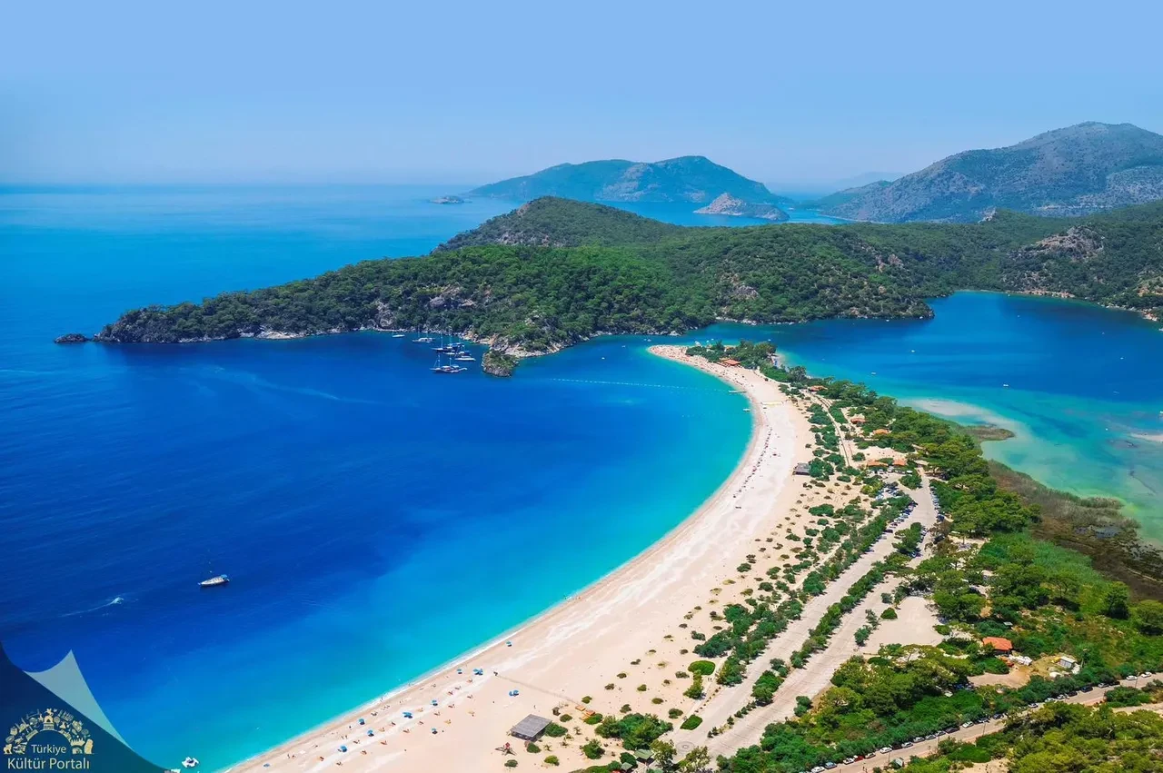 Bakan Ersoy duyurdu! Antalya tarihi rekor kırdı