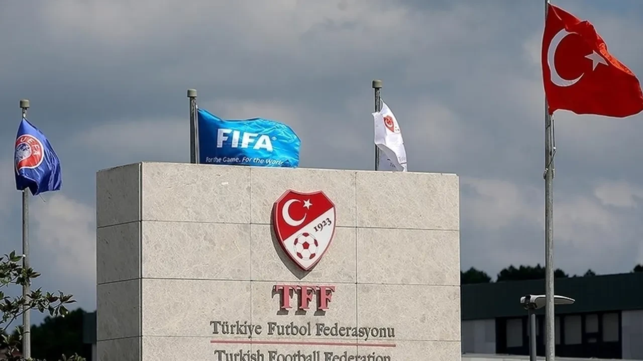 Eyüpspor ve eski Kasımpaşa kulüp başkanları gözaltına alındı! Bahis soruşturması kulüplere sıçradı