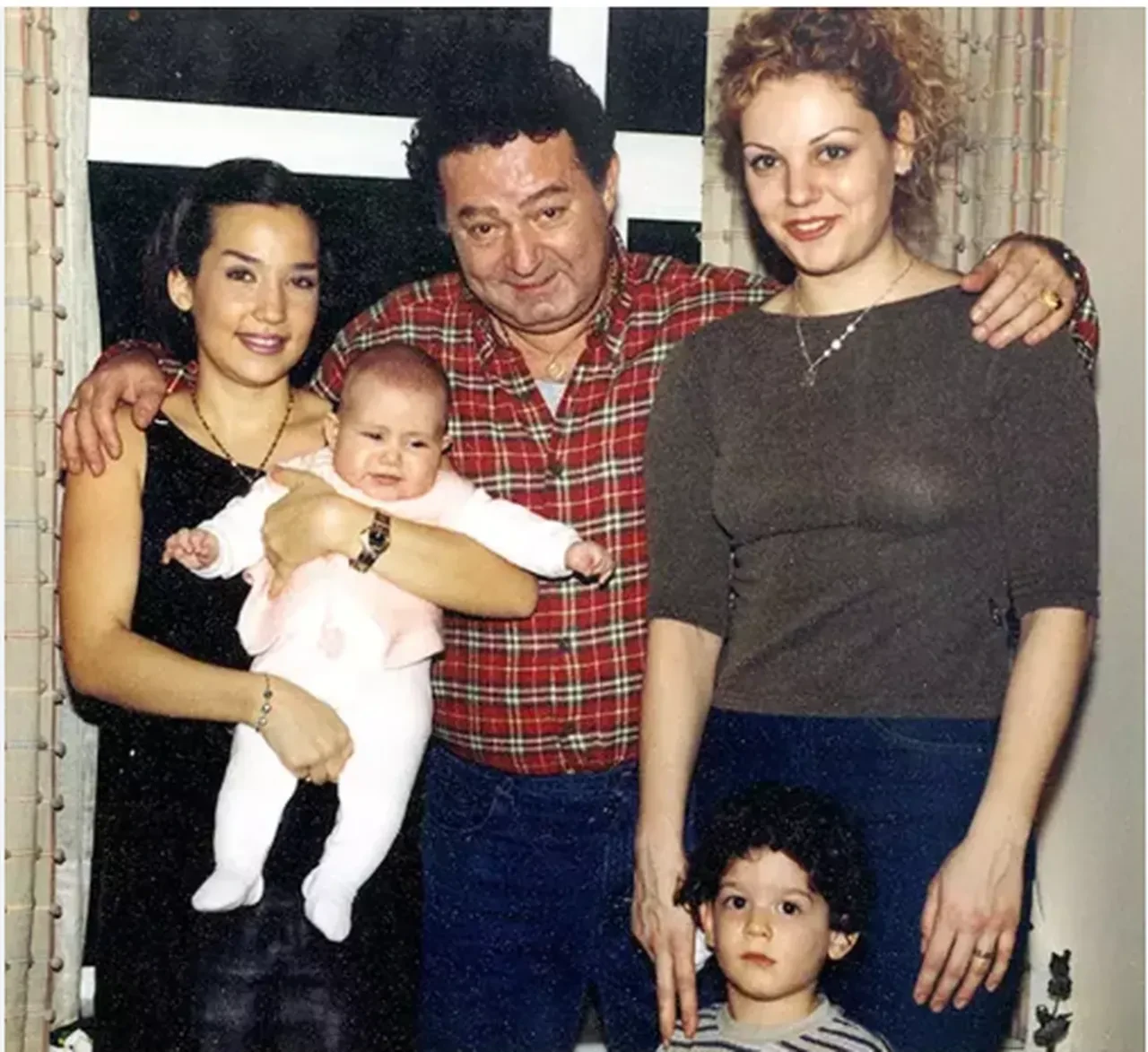 Kayahan'ın kızı Beste Açar'ın ne dediğini kimse anlamadı: Babamın güçleri bana geçti, iletişime geçiyorum