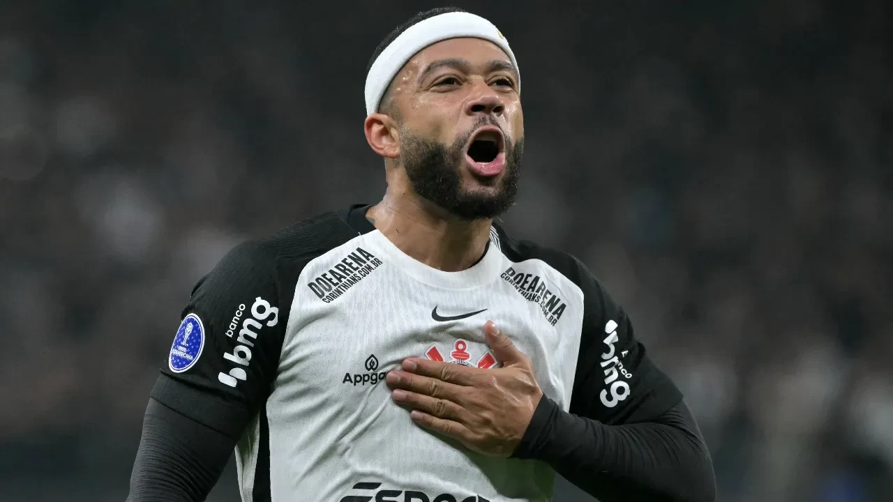 Memphis Depay'dan ekonomik krizdeki kulübüne destek: Lüks süite veda!