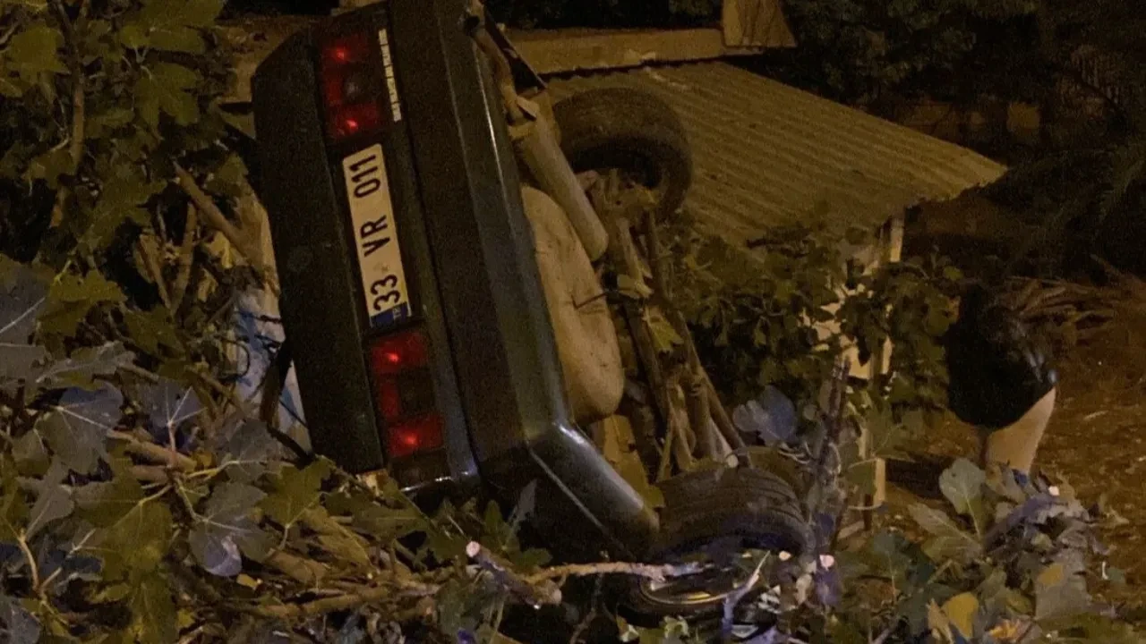 Otomobil takla attı, evin duvarına girdi! Feci kazada sürücü kurtarılamadı
