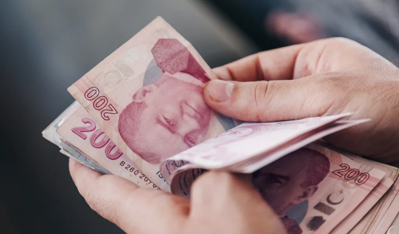 Yıl sonu enflasyon tahmini değişti! Merkez Bankası Başkanı Karahan açıkladı