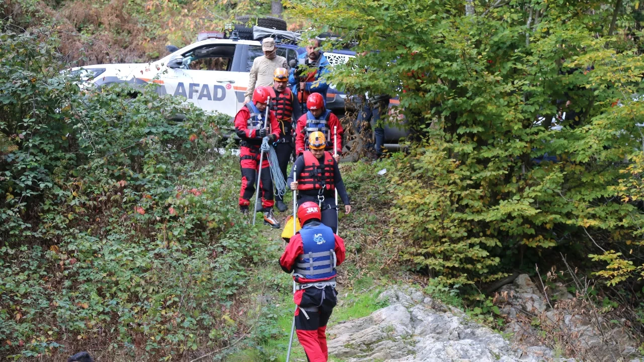 Anne ve oğlundan bir haftadır haber yok! AFAD, UMKE ve JAK ekipleri arıyor