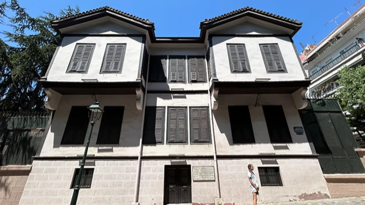 Bakan Ersoy duyurdu: Atatürk’ün evi Selanik’te yeniden açılıyor