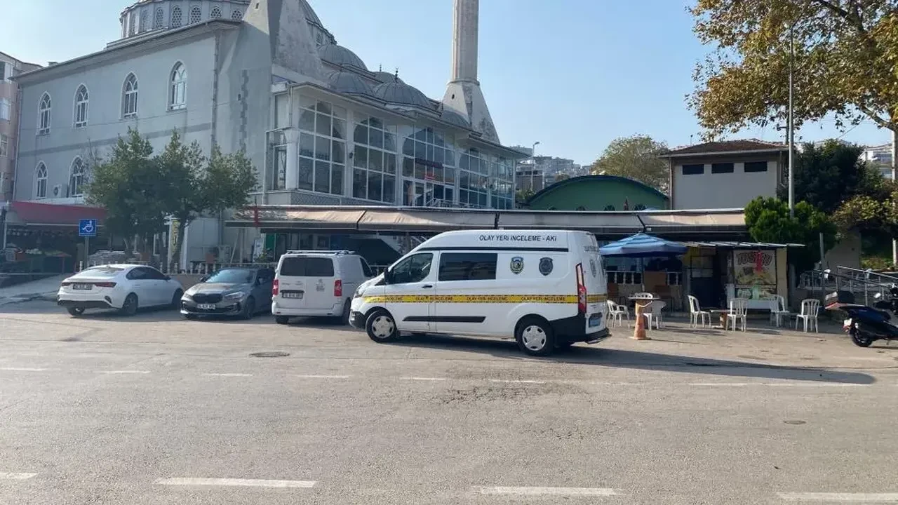 Cami tuvaletinde şüpheli ölüm