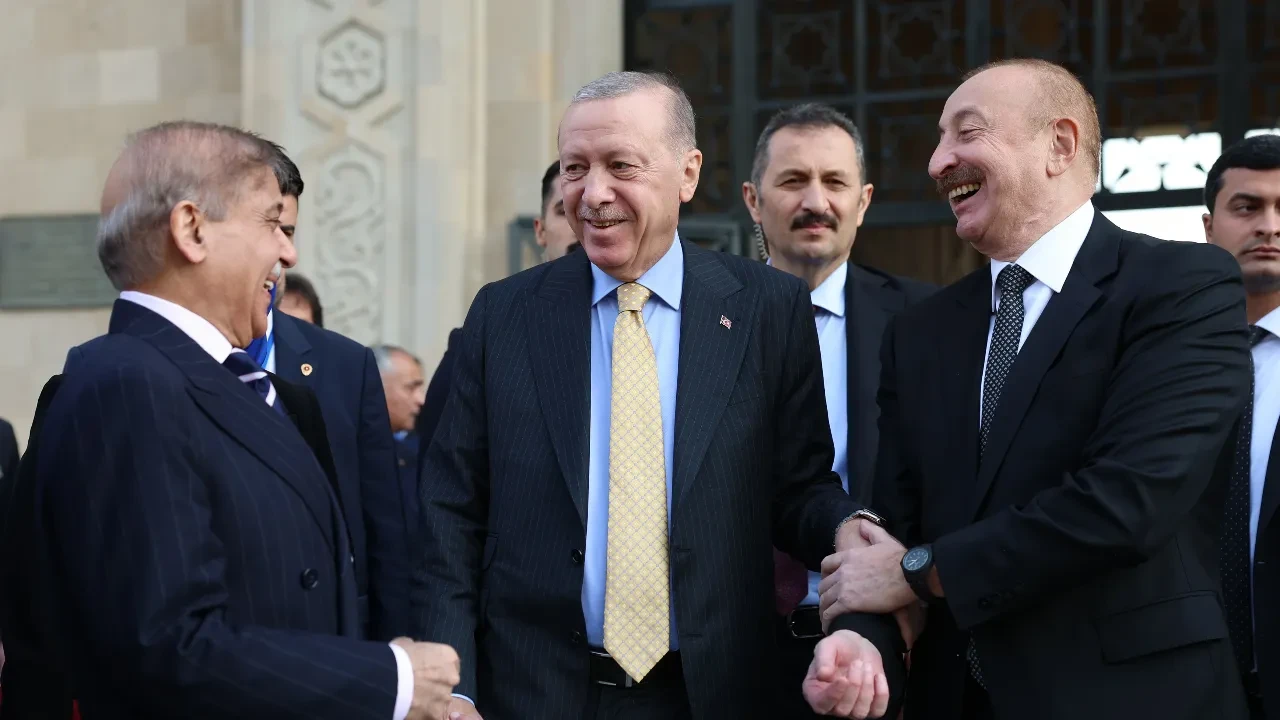 Cumhurbaşkanı Erdoğan'dan Türk dünyasına mesaj: Paşinya'nın da adımları önemli