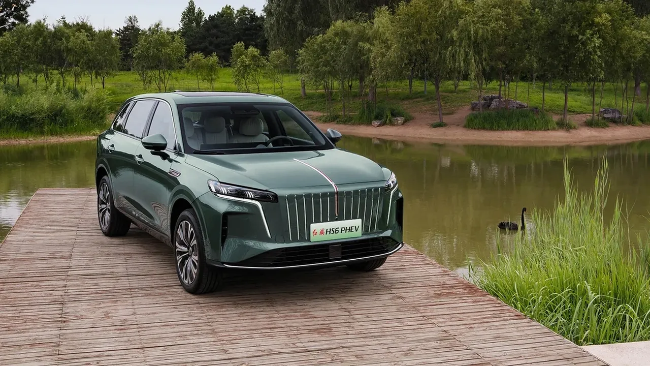 Eldeki Tesla’lar hurdaya çıkar! Depoyu doldur unut: Tek depoyla 2327 km giden otomobil