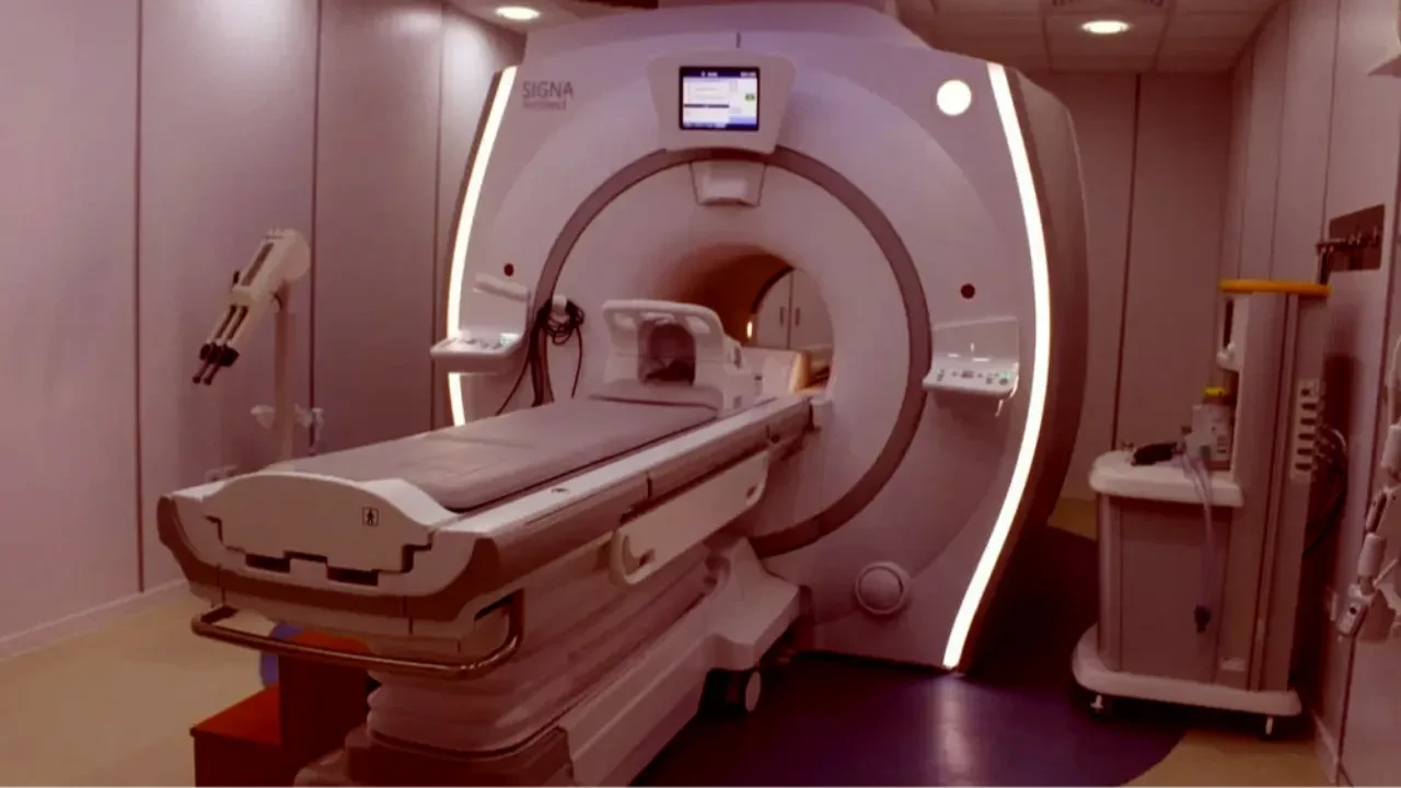 MR cihazında unutuldu! Genç kadının yaşadıkları dehşete düşürdü 