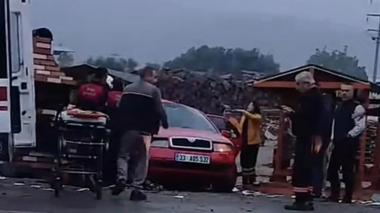 İzmir'de feci kaza: 2 ölü 4 yaralı