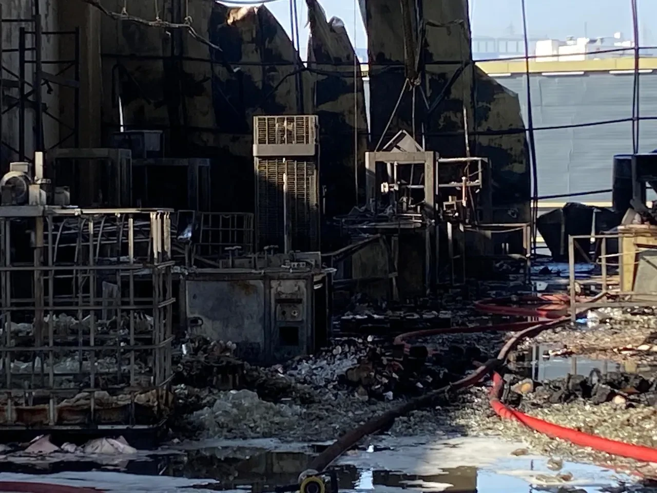 Kocaeli'de parfüm fabrikasında yangın! 6 kişi hayatını kaybetti: İş yeri sahibi yakalandı, oğlu aranıyor