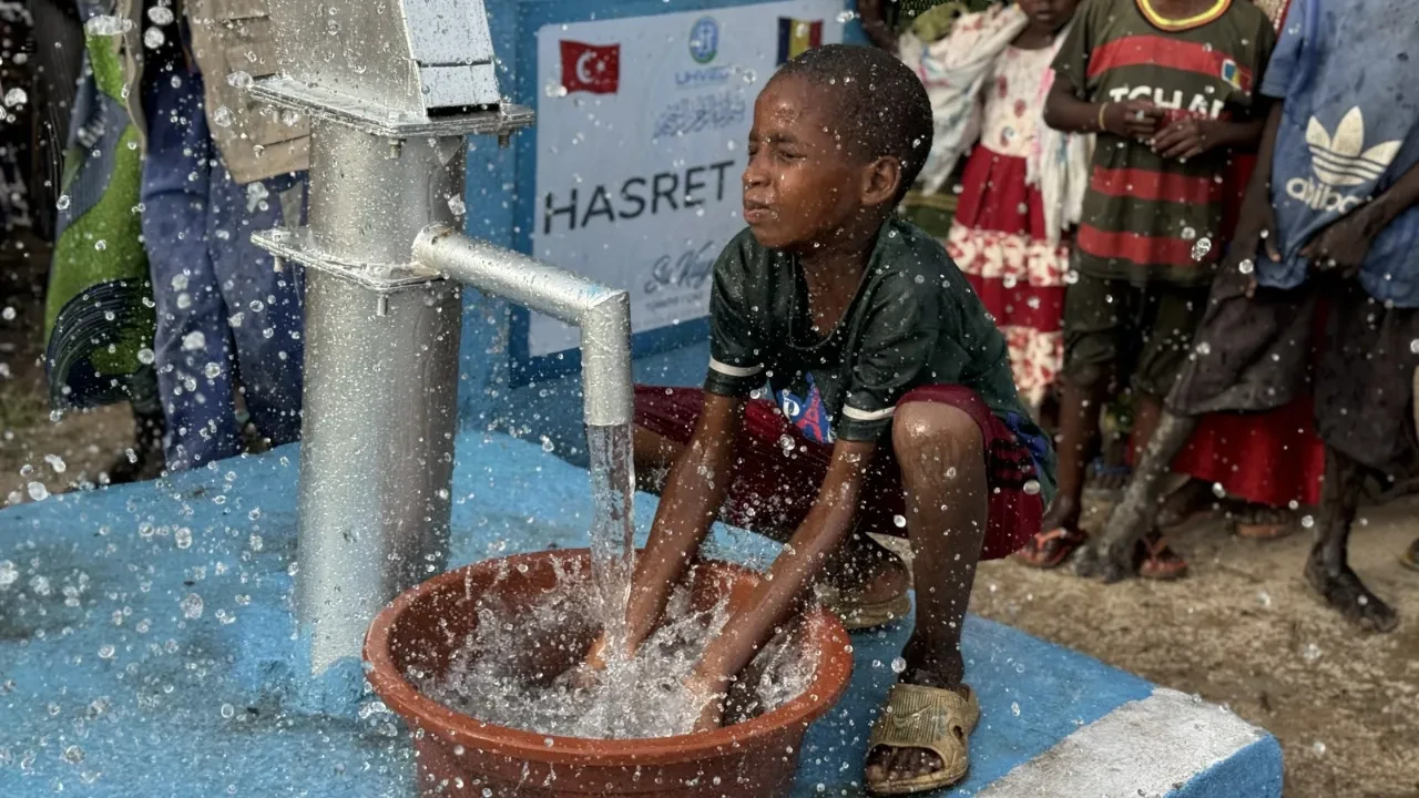 UHVED Derneği, Çad’da umudu yeşertiyor: Su kuyuları, yetim sofraları ve manevi destekler sürüyor