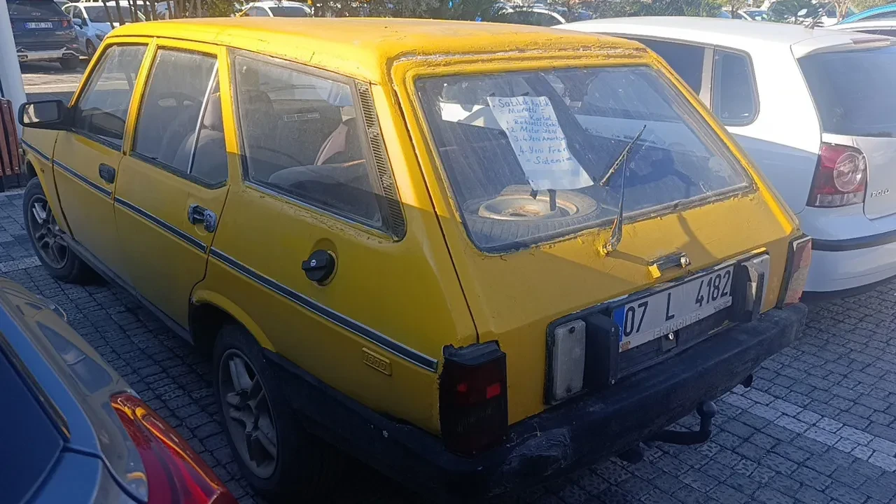 41 yaşındaki araca 100 TL istiyor! Bakın ilanda ne yazıyor