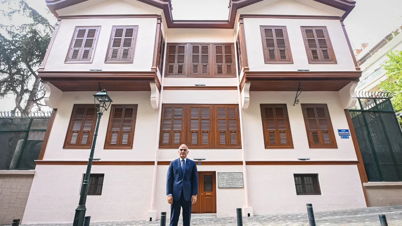 Atatürk ve ailesinin eşyaları yıllar sonra Selanik'teki evinde