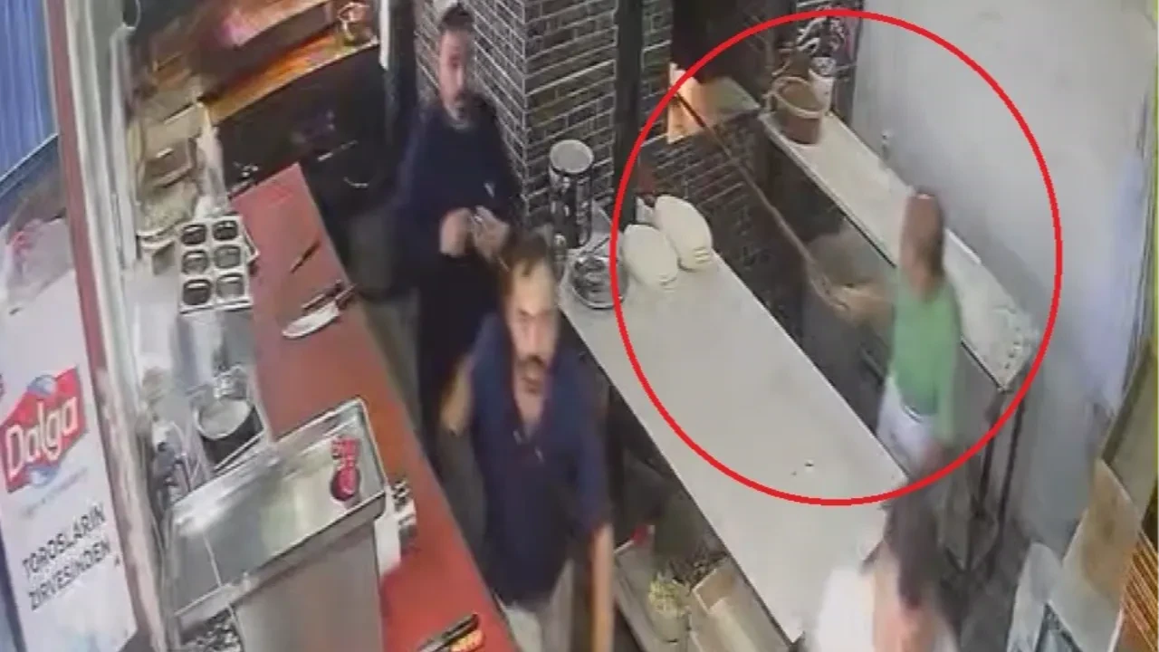 Canından önce küreğini düşündü! Depreme yakalanan fırın ustası kaçmak yerine bakın ne yaptı