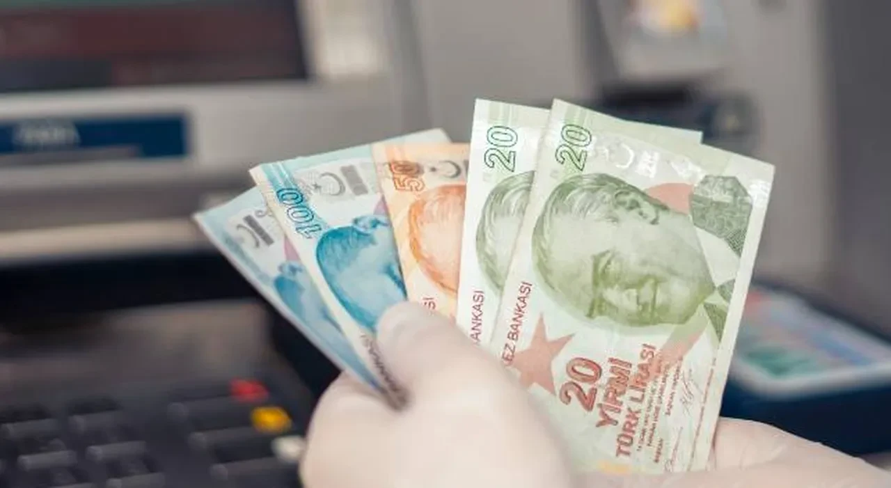 Emekliler sakın bu mesajlara tıklamayın! Promosyon dolandırıcıları iş başında