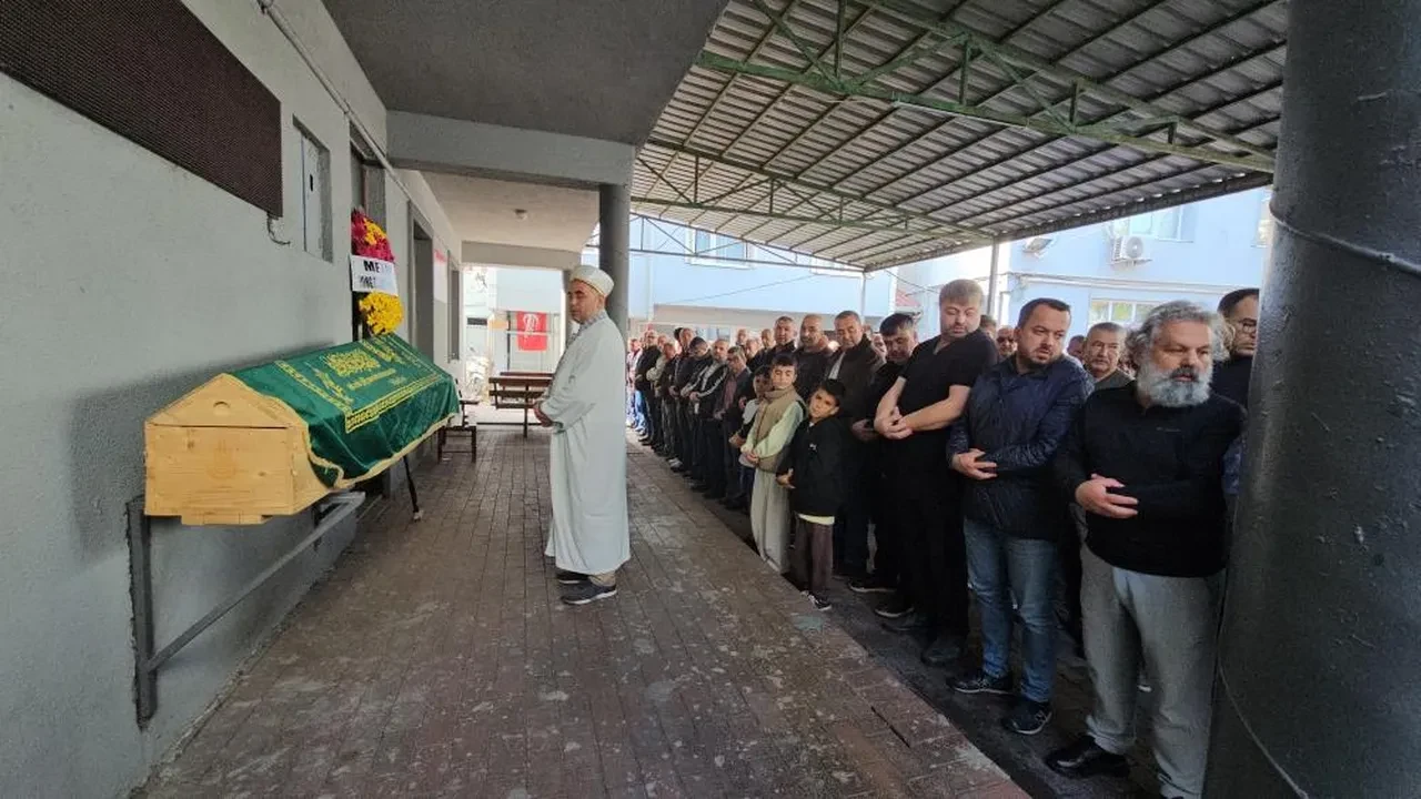 Evinde ölü olarak bulunmuştu... Cinayet şüphesi derinleşiyor