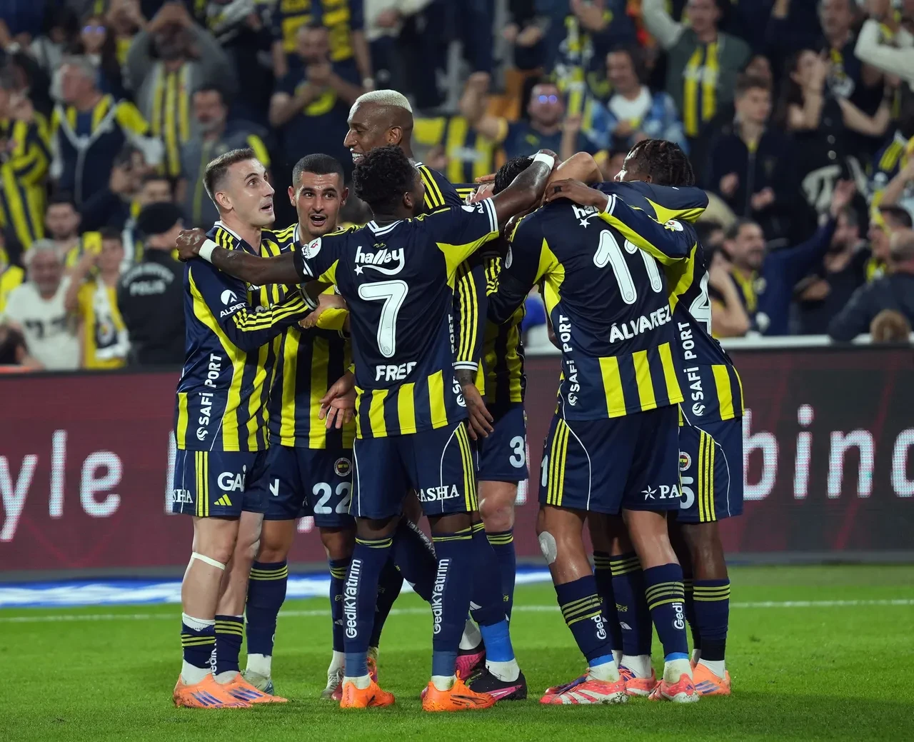 Fenerbahçe Kayserispor maç sonucu! 6 gollü maç nefesleri kesti