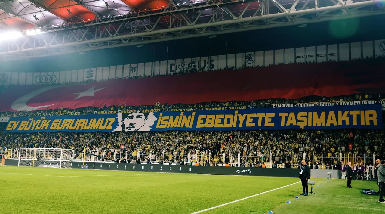 Fenerbahçe Kayserispor'u mağlup etti: Kadıköy'de 6 gollü maç!