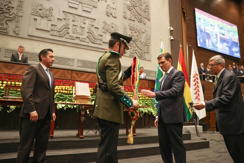 Bolivya'da yeni dönem başladı: Devlet Başkanı Rodrigo Paz yemin etti