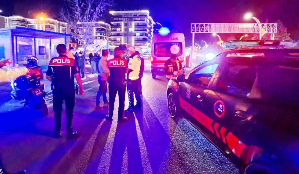 Aksaray'da kazaya karışan yaralı genç kadın "Anneme bir şey söyleme"yin dedi