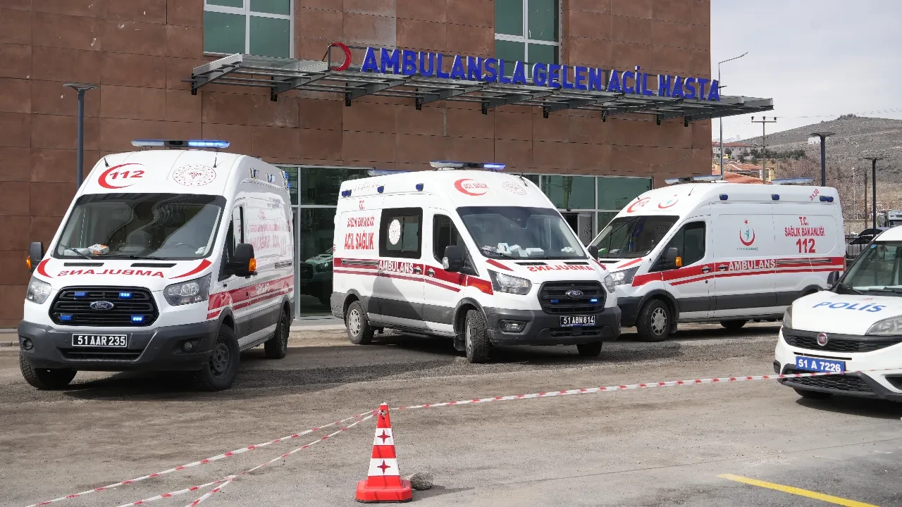 Ispanak sandıkları ot zehirli çıktı! Aynı aileden 11 kişi Güzelavrat otu yüzünden hastanelik oldu