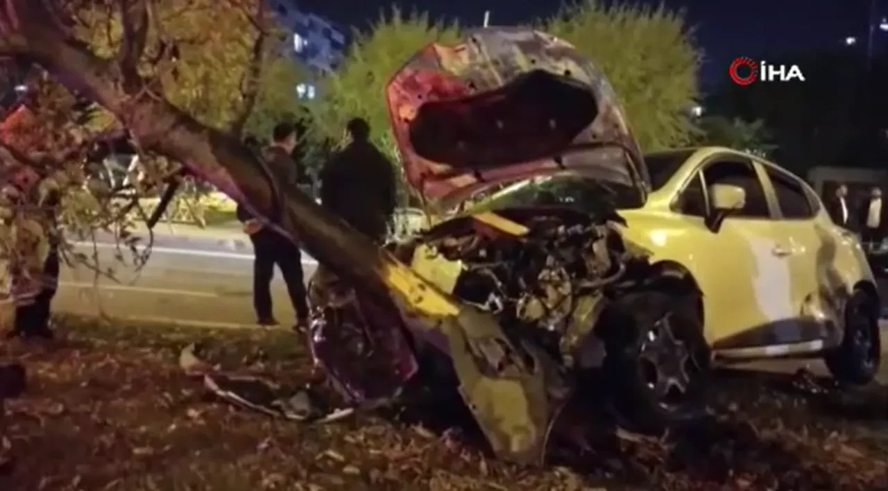 İstanbul Kartal'da zincirleme trafik kazası! Yaralılar var