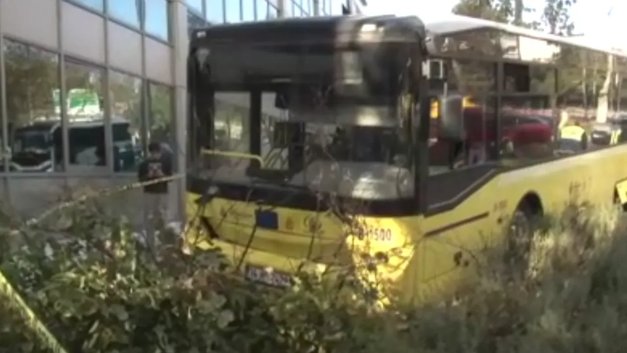İstanbul'da İETT kazası! Olay yerine ekipler sevk edildi