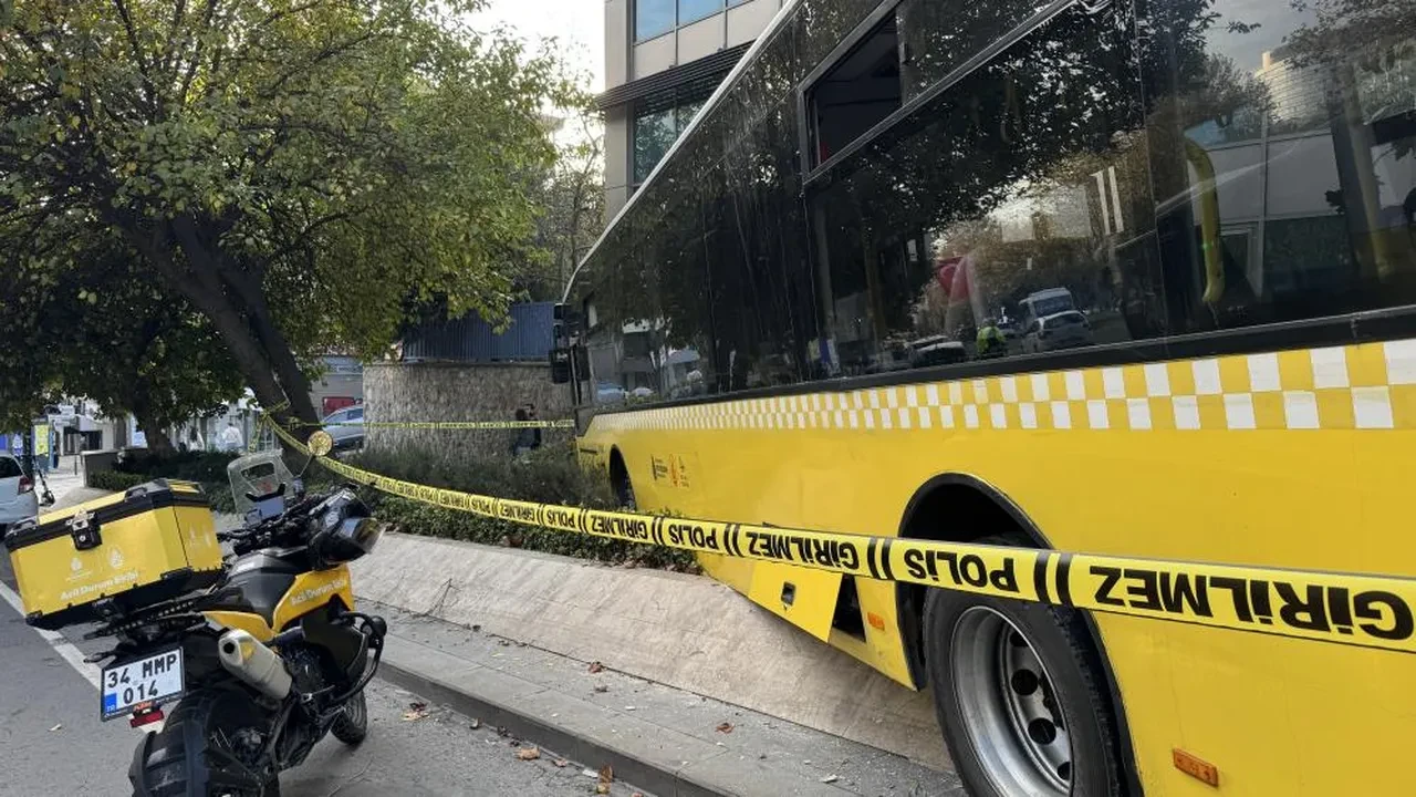 İstanbul'da İETT kazası! Olay yerine ekipler sevk edildi