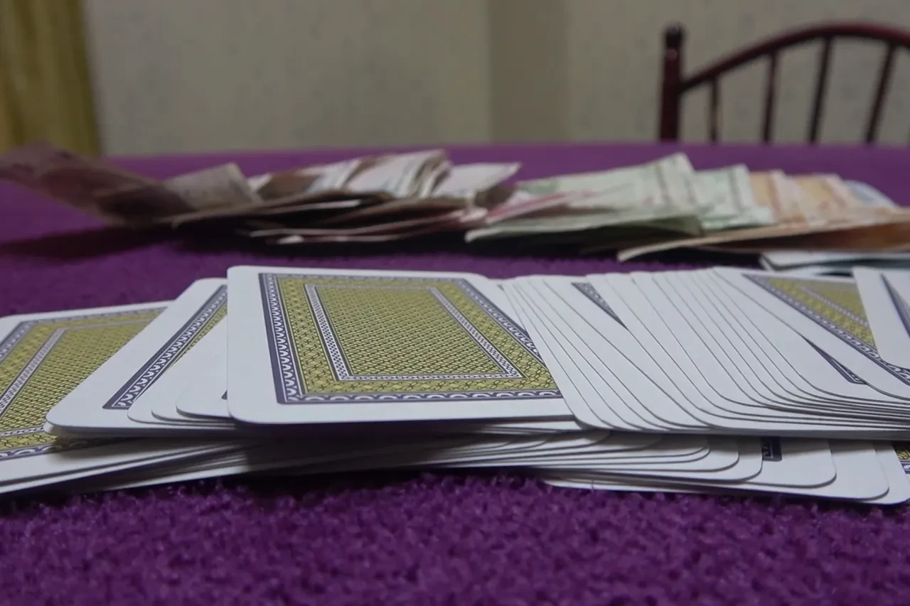 Kırıkkale'de derneğe kumar baskını 14 zanlı yakalandı