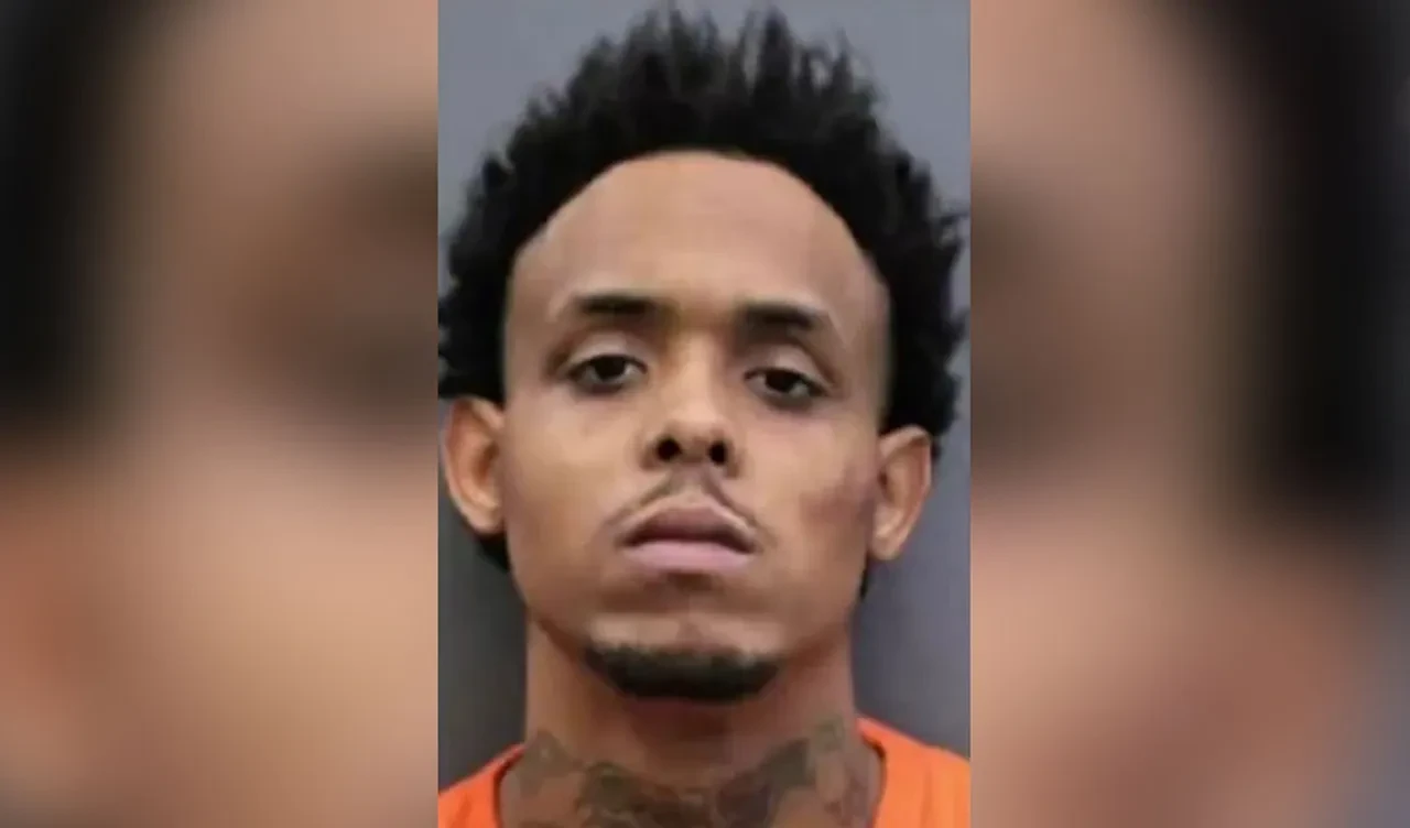 Polisten kaçarken otomobiliyle gece kulübüne daldı! Çok sayıda ölü ve yaralı var