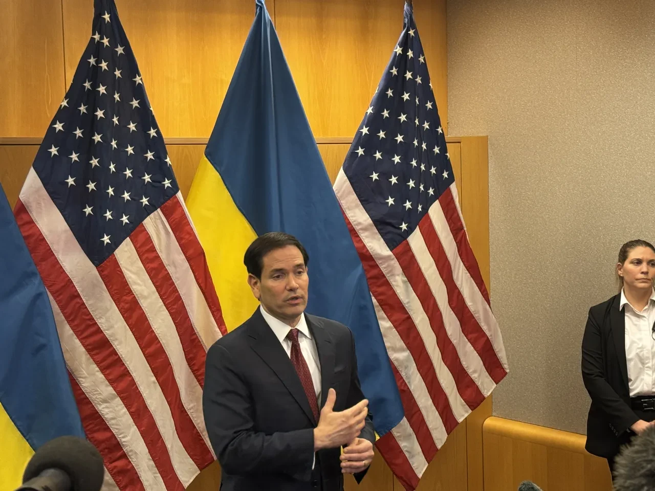 ABD ve Ukrayna heyetleri görüştü: Masada Rusya ile fiili sınırın nereye çizileceği vardı